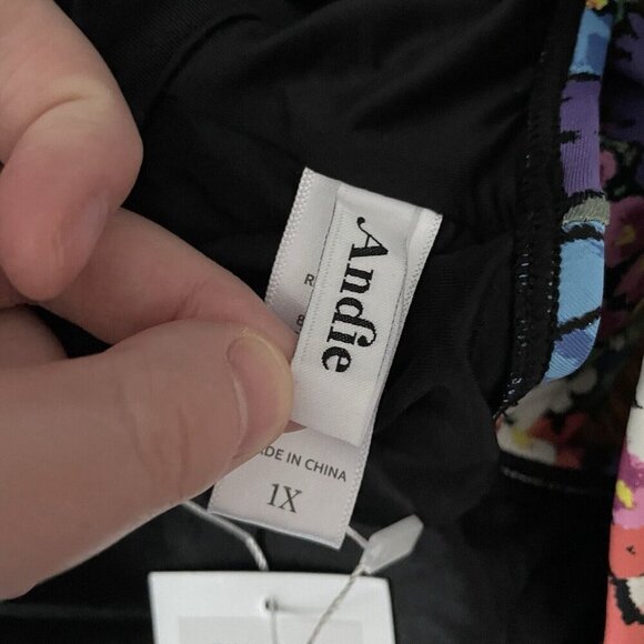 Andie Women 1X Bright Floral Plunge Neckline The Mykonos One Piece Swimsuit NWT - Picture 10 of 14